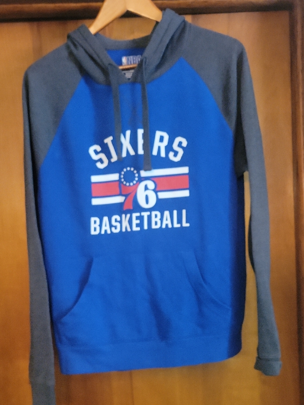 Philadelphia 76ers NBA Mens Sweatshirt Hoodie Size M